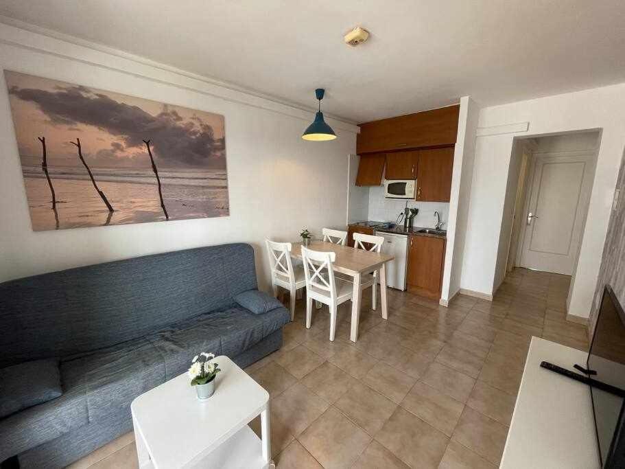 Mitjana Apartamento Con Piscina Ciutadella  Zewnętrze zdjęcie